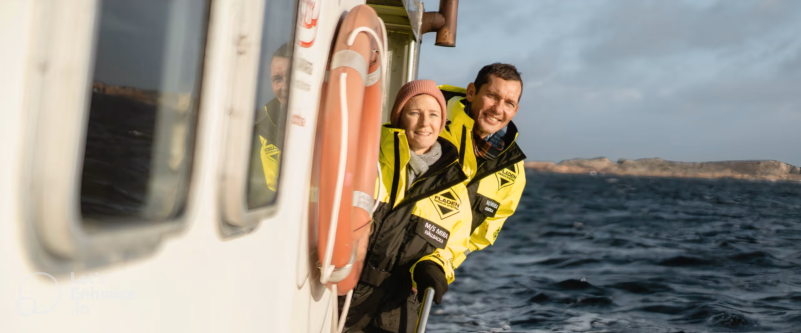 Fjällbackas skärgård i kvällsljus